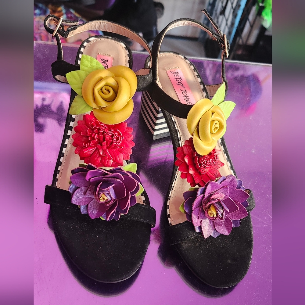 Betsey Johnson dress sandals